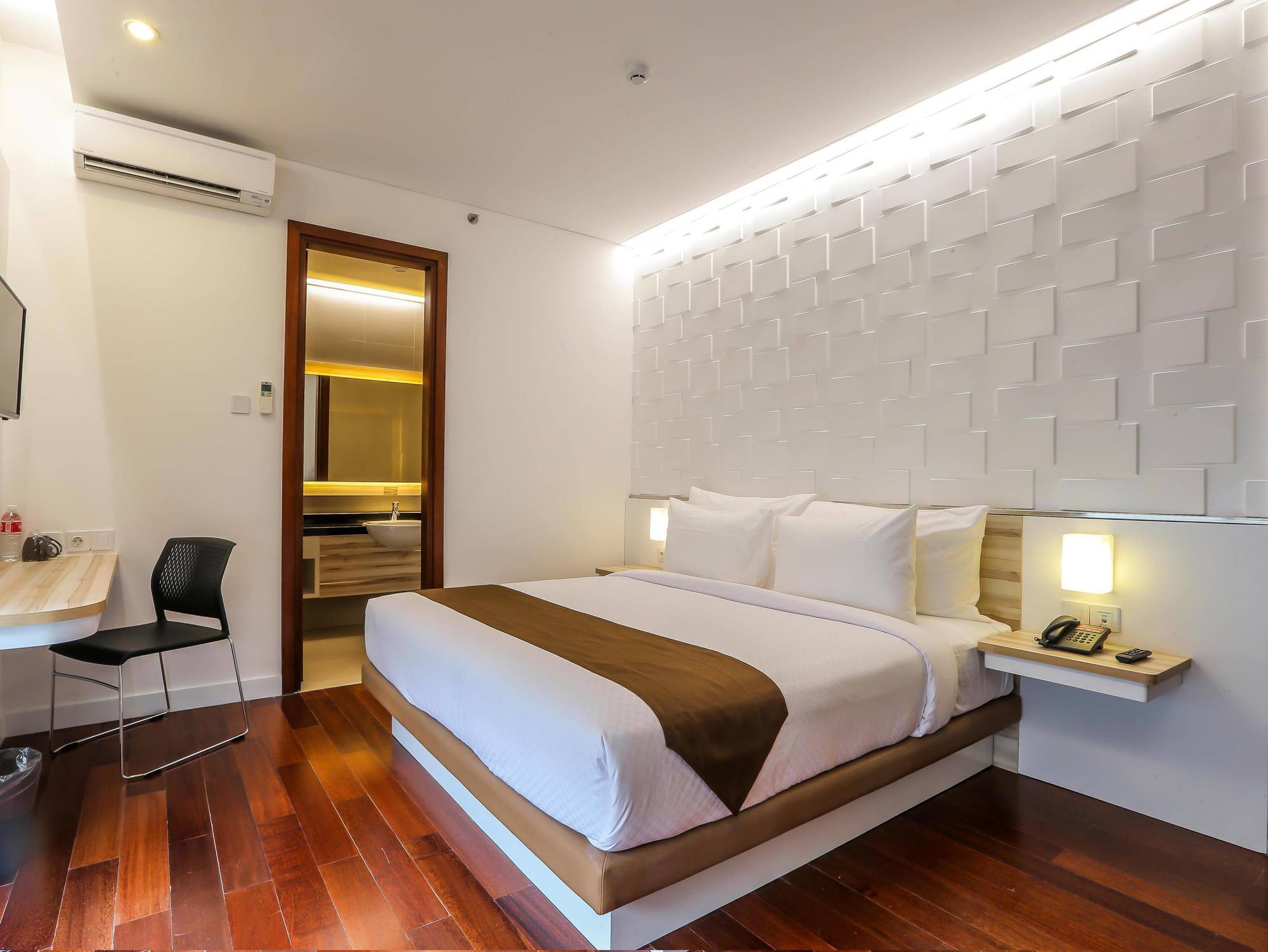 Alimar Hotel Malang Extérieur photo